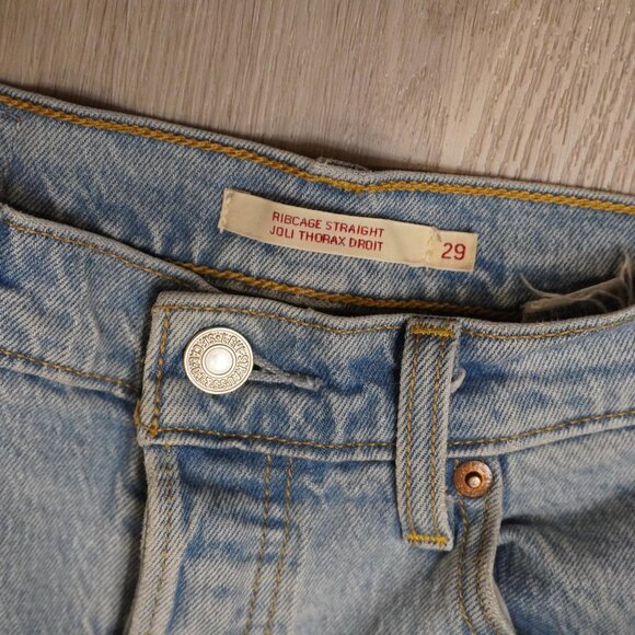 Levi's Ribcage Straight 29 - Picture 5 of 9
